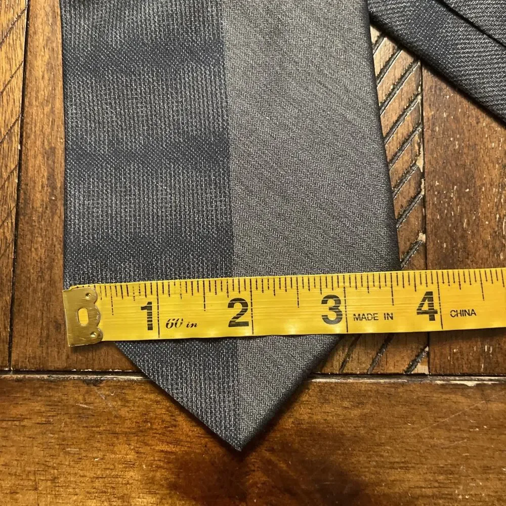 GIANNI VERSACE COUTURE Vintage Neo Classical Geometric Mens Silk Tie